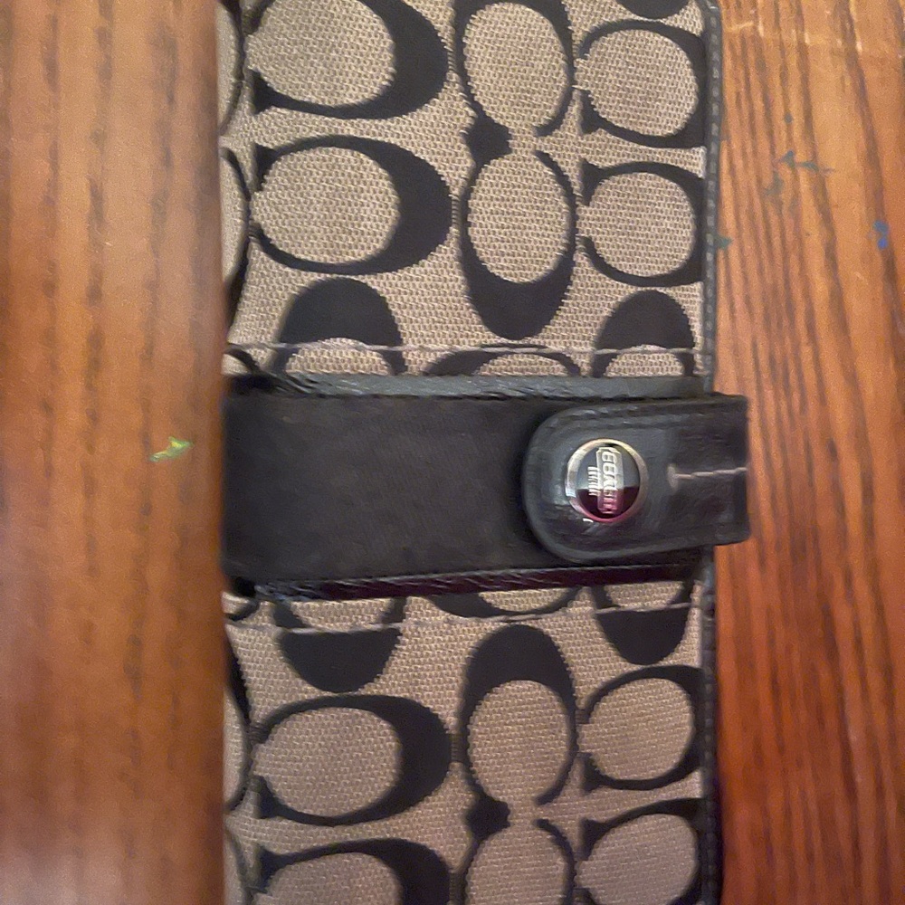 Coach Signature Pattern Wallet